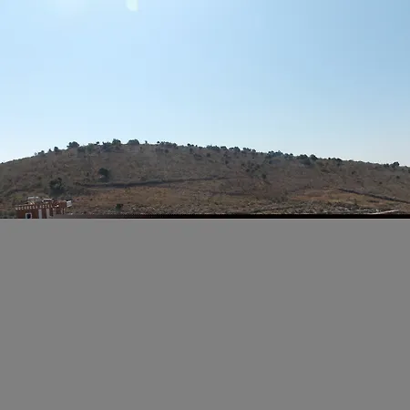 Mucobega 2 4* Sarandë